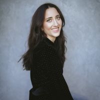 Alice Loxton portrait